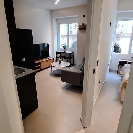 Historic Seaside Elegance Apartment